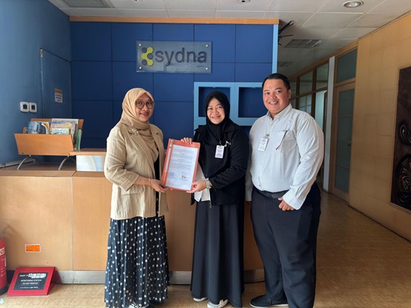 STIKes Bogor Husada resmi menjalin kerja sama dengan PT Sydna Farma melalui MoU untuk memperkuat sinergi pendidikan, industri, dan kesiapan mahasiswa menghadapi dunia kerja.